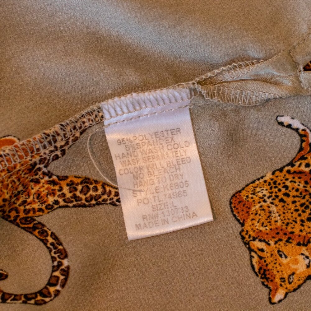 Umgee (Boutique) Sage Green Jungle Cat Blouse Size L - Picture 13 of 14